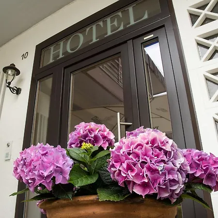 Strandhotel Suedsee Szálloda